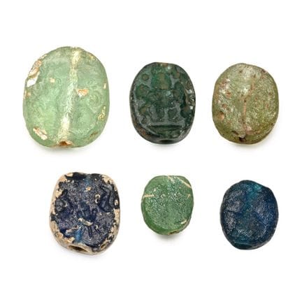 Sammlung westasiatischer Glas-Skarabäus-Stempel. 1