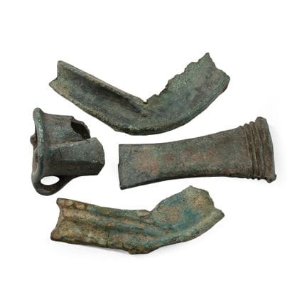 Ensemble d'objets de l'« trésor du fondateur » dat