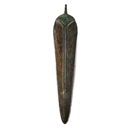 Hoja de espada corta de bronce cananea. Un ejempla