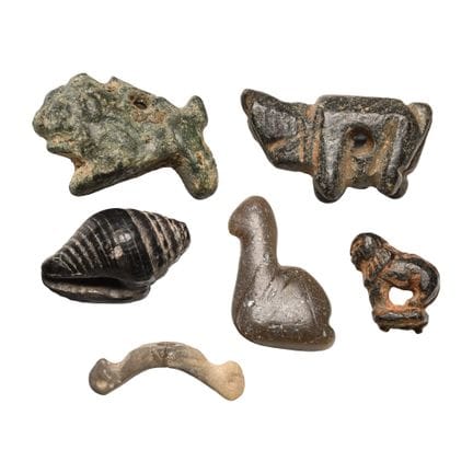 Sammlung westasiatischer Tieramulette aus Stein. 1