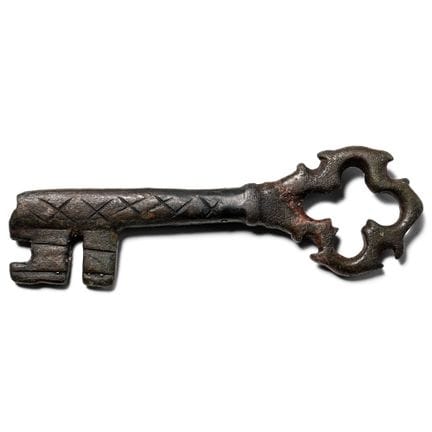 Grande clé de porte médiévale en bronze ouvragée, 