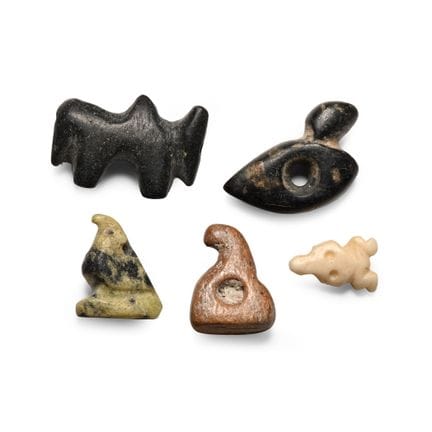 Sammlung westasiatischer Tieramulette aus Stein. 1
