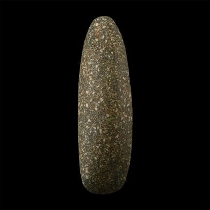 Gran cabeza de hacha de piedra verde moteada y pul