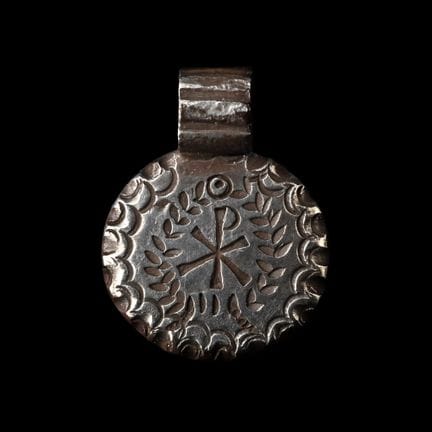 Pendentif en argent de l'époque post-médiévale rep