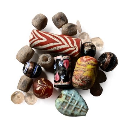 Collection de perles de verre vénitiennes et autre