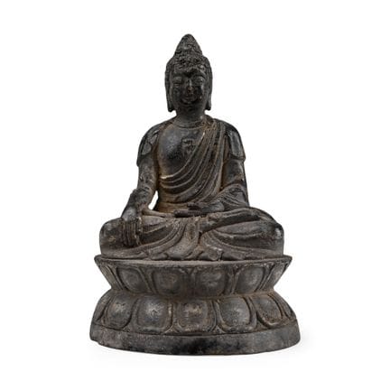 Statue antique en bronze représentant un Bouddha a