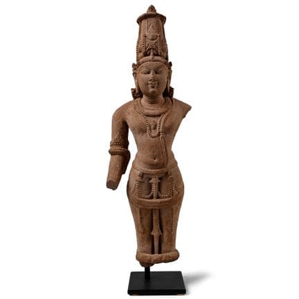 Statue de Vishnu en grès rose, de style d'Asie du 