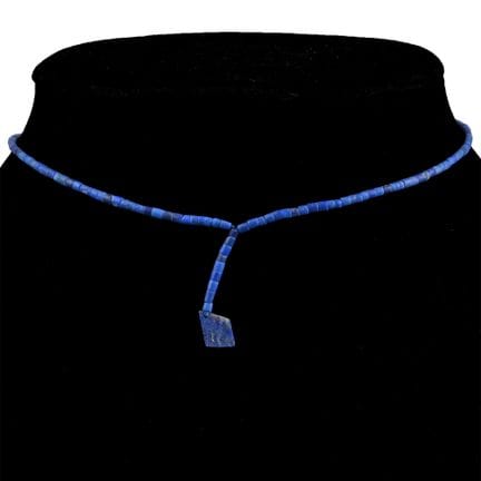 Collier en perles de lapis-lazuli avec pendentif e