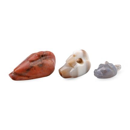 Ensemble d'objets d'art de style asiatique occiden