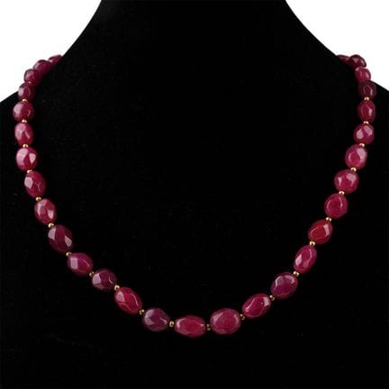 Collier indien en perles de pierre. XXe siècle apr