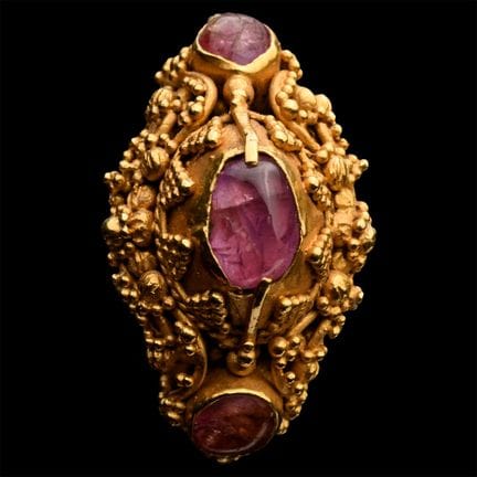 Bague en or d'Asie du Sud-Est, ornée d'un filigran