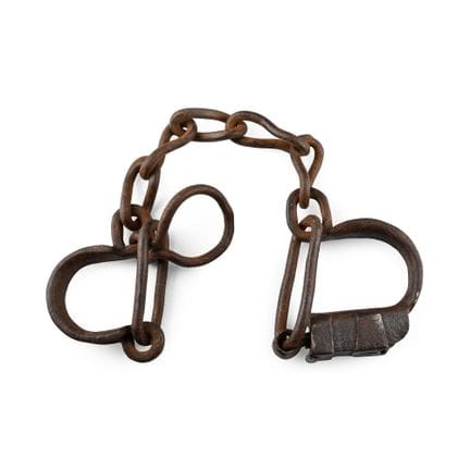 Chaînes de cheville datant de l'époque de la trait