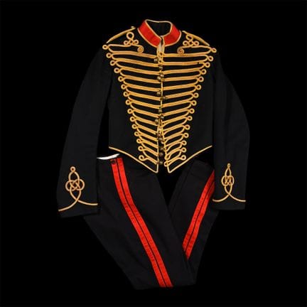 Chaqueta y pantalones del uniforme de oficial de l