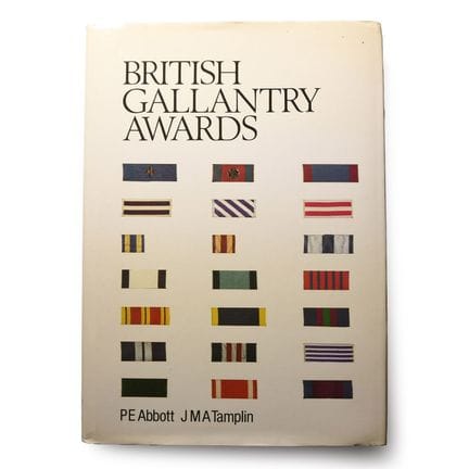 NOUVEAU LIVRE : British Gallantry Awards. NOUVEAU 