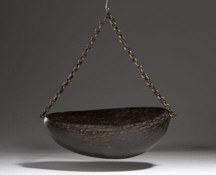 KASHKUL CON CATENA  Persia, XIX secolo. . Cm 10x28