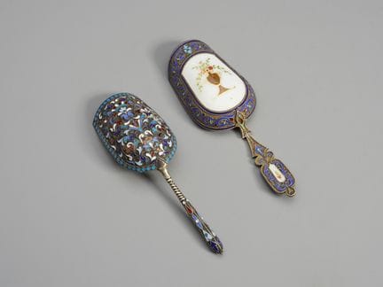 19TH-CENTURY RUSSIAN SILVERSMITH Two teaspoons in 