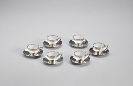 20TH-CENTURY SILVERSMITH A set of six cups with sa