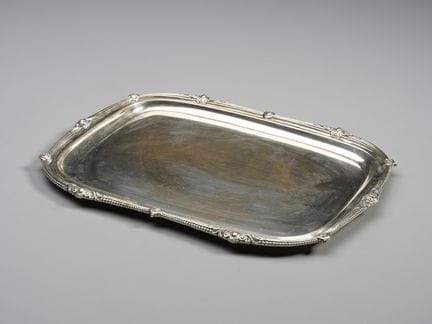 20TH-CENTURY ITALIAN SILVERSMITH Rectangular silve