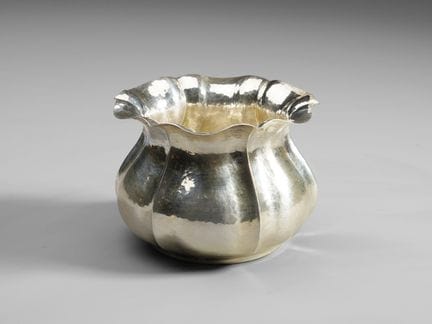 20TH-CENTURY ITALIAN SILVERSMITH: Embossed silver 