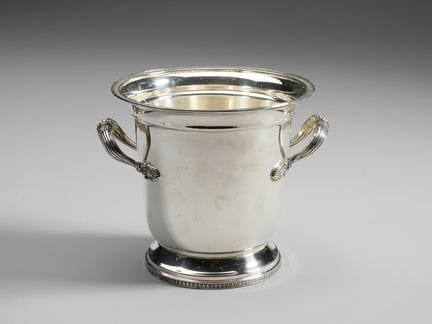 20TH-CENTURY ITALIAN SILVERSMITH: Double-handled i