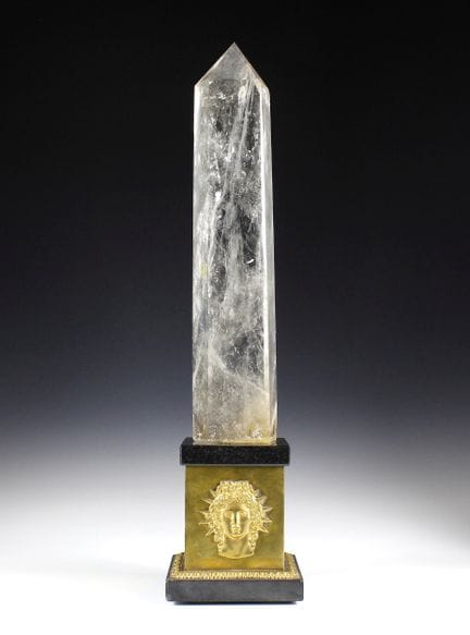 Minerals & Fossils - Großer Bergkristall Obelisk. 