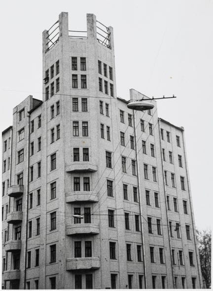 Förg, Günther. Moskau. Folge von 6 Photographien. 