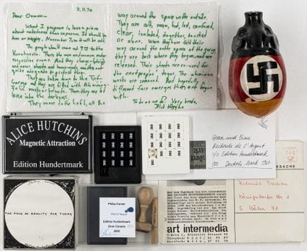 Fluxus - Umfangreiche Sammlung von 13 Multiples ve