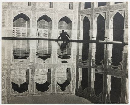 Riboud, Marc. Ispahan. Bassin danslequel se réflec