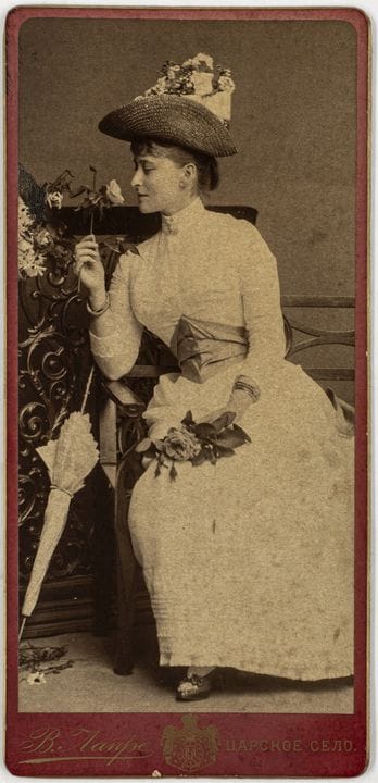 Romanow-Dynastie - Prinzessin Ella von Hessen, nac