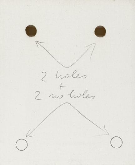 Fluxus - 托特，恩德雷。《2个孔 + 2个无孔》。铅笔画于白色底漆画布上，画布上有2个剪出的