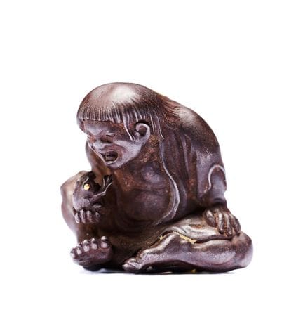 UN OJIME GIAPPONESE IN BRONZO RAPPRESENTANTE GAMAS