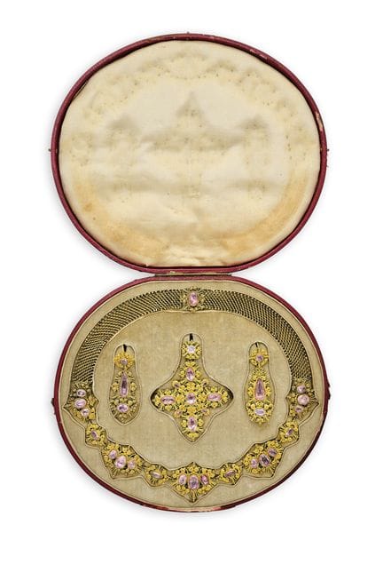 GEORGIAN GOLD CANNETILLE AND FOILED PINK TOPAZ PAR
