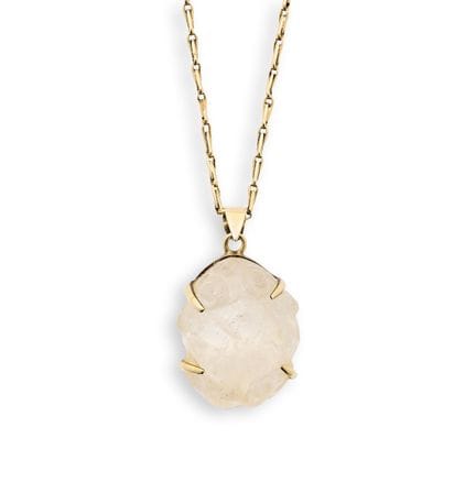 PENDENTIF EN CRISTAL DE ROCHE 
sculpté en forme de