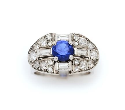 BAGUE EN DIAMANTS, années 1940 
châssis en forme d