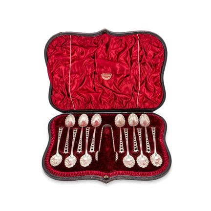 Ein Set aus zwölf viktorianischen Silberteelöffeln