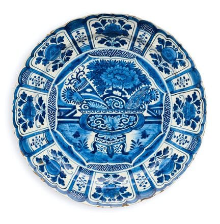 EIN NIEDERLÄNDISCHER DELFT-TELLER, 17./18. JAHRHUN