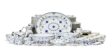 EIN TEILWEISES TISCHSERVICE AUS ROYAL COPENHAGEN-P