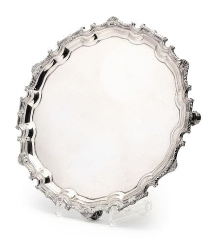 EINE SILBERPLATTE NACH BRITANNIA-STANDARD, GARRARD