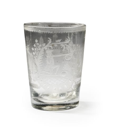 Ein großer russischer gravierter Glasbecher, vermu