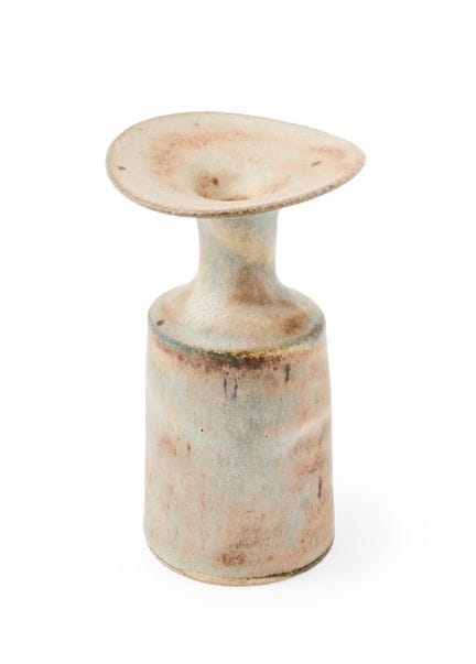 ⊕ DAME LUCIE RIE (1902–1995): FLASCHENVASE AUS STE