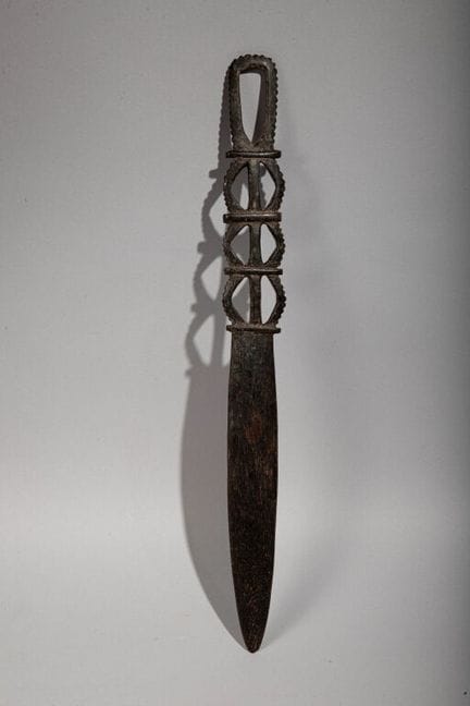 Coltello da lap-lap, con manico decorato con motiv