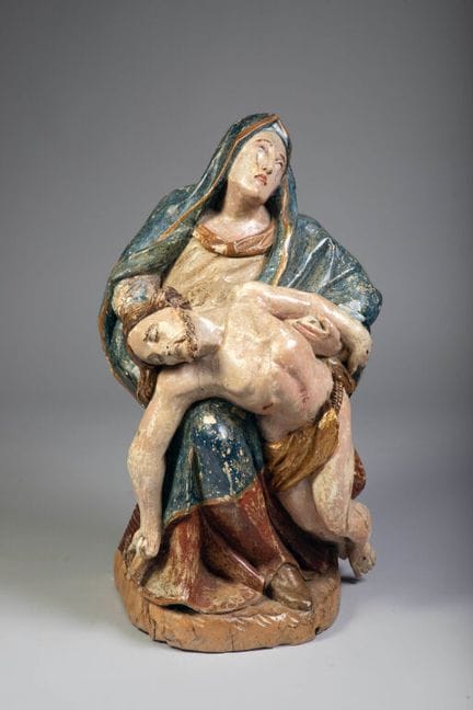 Carved, polychrome, and gilded wooden Virgin of Me