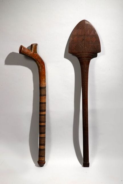 Mazza a forma di ventaglio, con pomello quadrangol
