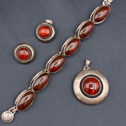 Conjunto de plata de ley 925‰ compuesto por una pu