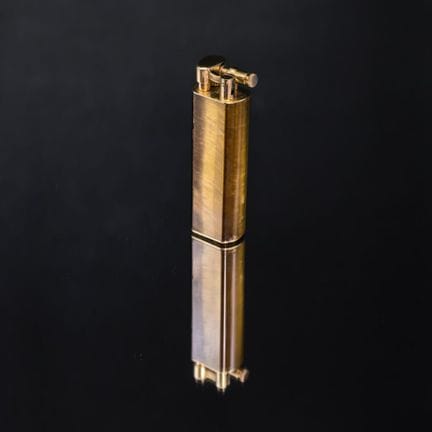 DUNHILL, Paris. Circa 1970.
Gas lighter in a gallo