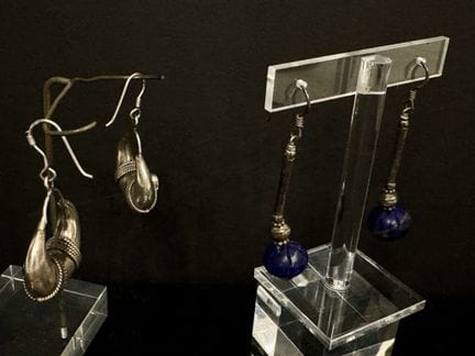 Ensemble au modèle des bijoux perses anciens, en a