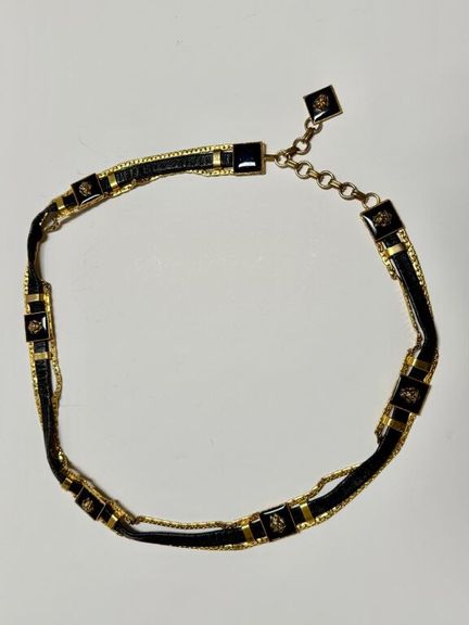 *Im Stil von GUCCI
Vintage-Gürtel mit hoher Taille