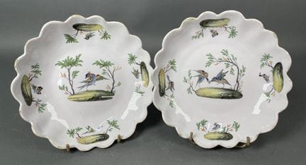 SUD-OUEST
Deux compotiers ronds à décor polychrome