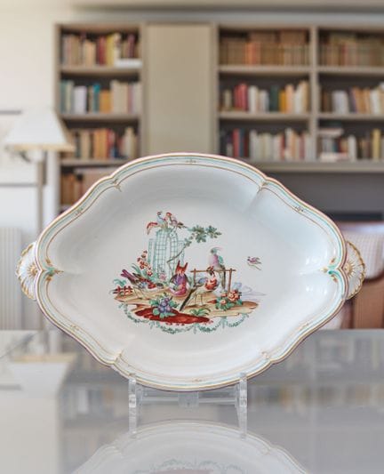 SAINT CLEMENT
Plat creux de forme ovale contournée