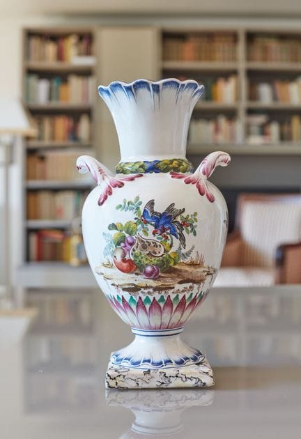 SCEAUX
Vase de forme ovoïde, muni de deux anses à 